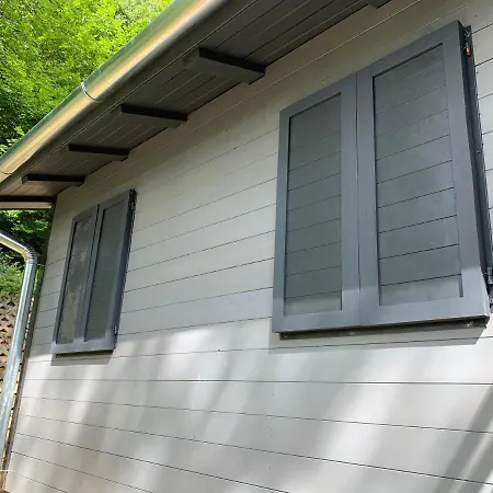 Off Mode - Erdei Fahaz A Toparton Daire