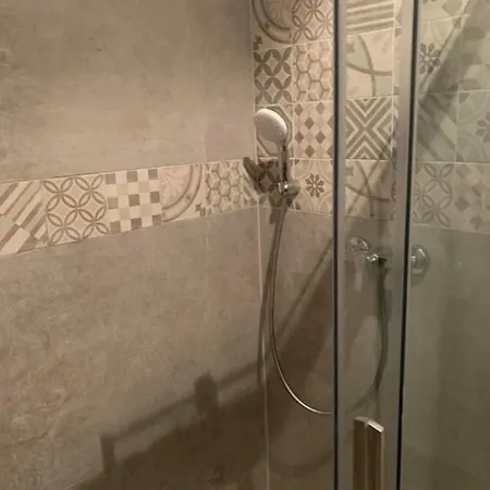 Off Mode - Erdei Fahaz A Toparton Komló